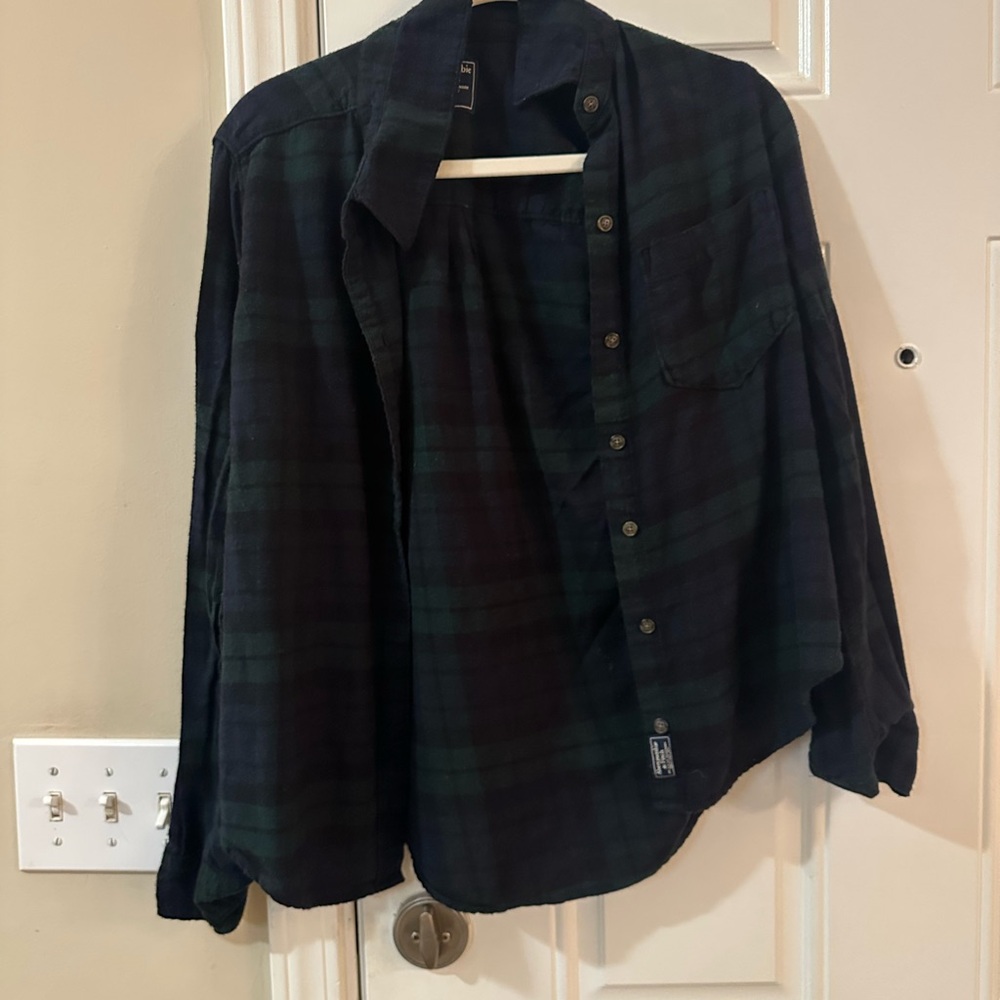 Abercomboe Black Plaid Shirt